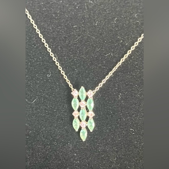 Gorgeous, green & pink stone necklace! - Picture 6 of 7